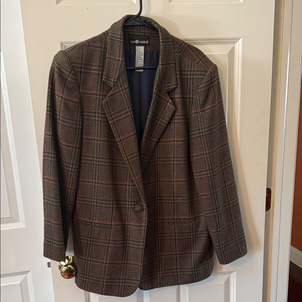 Chic Plaid Blazer in Earthy Tones